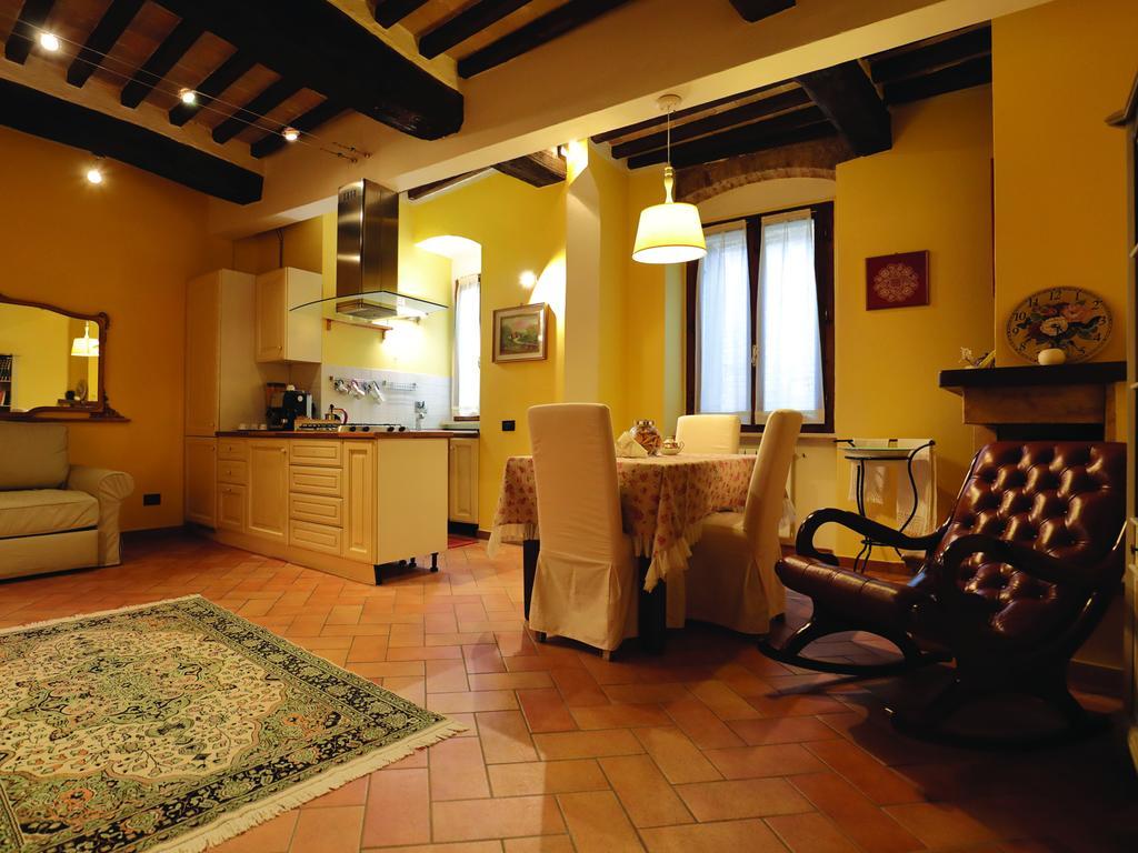 ホテル Residenza Raffaello フォリーニョ エクステリア 写真